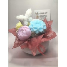 Цветя от глицеринов сапун в керамична кашпа