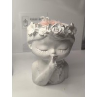 СОЕВА СВЕЩ В ГИПСОКЕРАМИКА-МОМИЧЕ